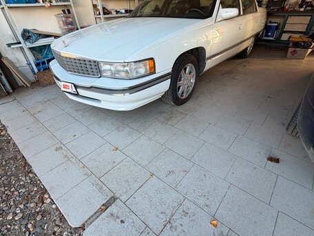 1994 Cadillac DeVille VII, белый, 1200000 рублей, вид 2
