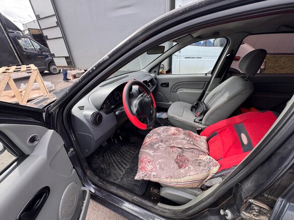 2007 Renault Logan I, серый, 150000 рублей - вид 4