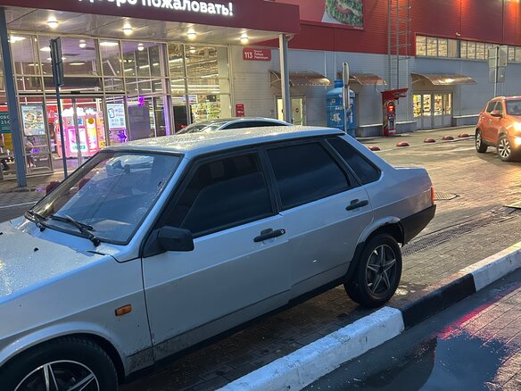 2003 Lada (ВАЗ) 21099, серебристый, 150000 рублей - вид 1