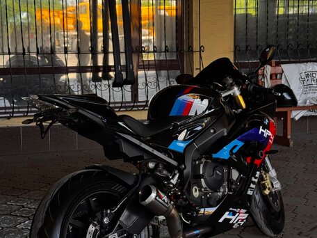 2017 BMW S 1000 RR, чёрный, 1200000 рублей, вид 2