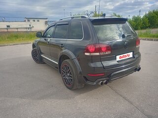 2009 Volkswagen Touareg I Рестайлинг, чёрный, 1450000 рублей, вид 3
