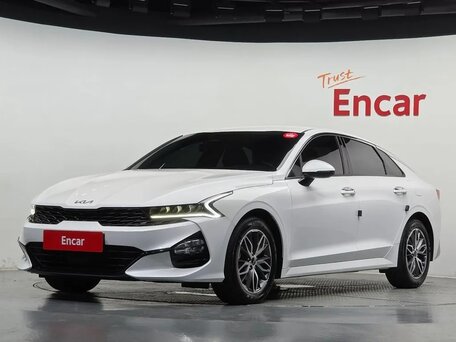 2023 Kia K5 LPi III Рестайлинг, белый, 2110000 рублей, вид 1
