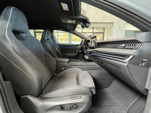 2026 Skoda Superb IV, серебристый, 5215005 рублей - вид 7