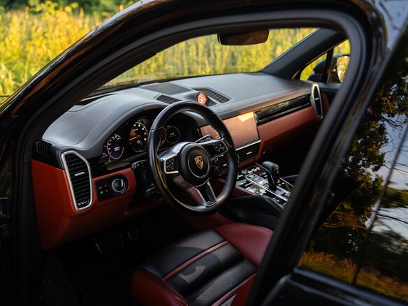 2021 Porsche Cayenne S III, чёрный, 7500000 рублей - вид 18