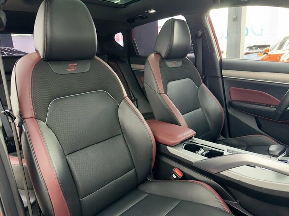 2022 Geely Coolray I, красный, 1700000 рублей - вид 13