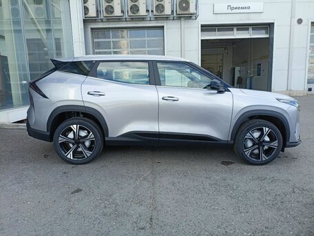 2026 Geely Cityray, серебристый, 3204990 рублей, вид 4