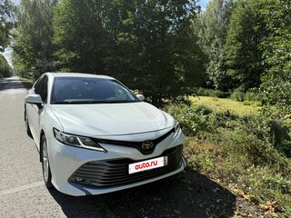 2021 Toyota Camry VIII (XV70), белый, 2850000 рублей, вид 2