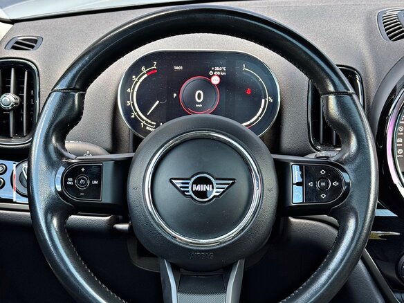2021 Mini Countryman Cooper II Рестайлинг, серый, 2490000 рублей - вид 12