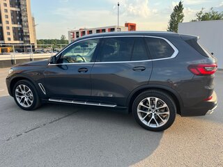 2021 BMW X5 30d IV (G05/G18), серый, 7270000 рублей, вид 5