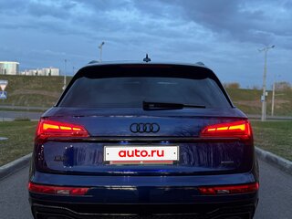 2021 Audi Q5 45 TFSI II (FY) Рестайлинг, синий, 2650000 рублей, вид 4