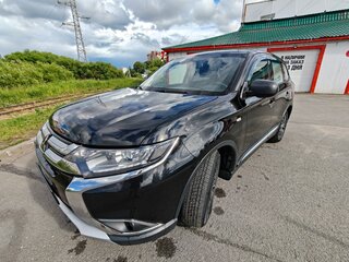 2017 Mitsubishi Outlander III Рестайлинг 2, чёрный, 1695000 рублей, вид 1