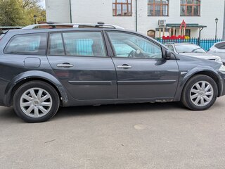 2008 Renault Megane II Рестайлинг, серый, 570000 рублей, вид 3