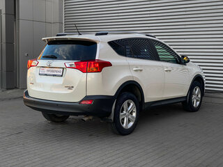 2013 Toyota RAV4 IV (XA40), белый, 1550000 рублей, вид 5