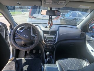 2014 Hyundai Solaris I, серебристый, 750000 рублей, вид 4
