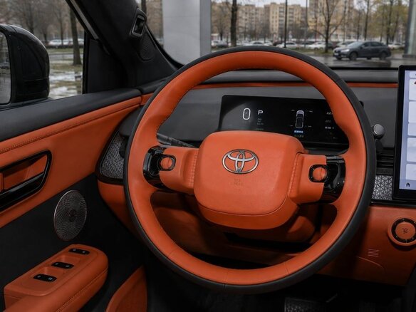 2026 Toyota bZ3X 58.3 kWh, белый, 2729512 рублей - вид 6