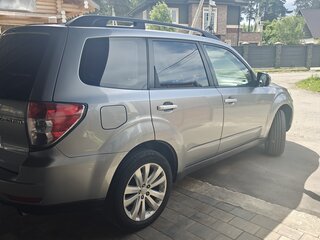 2011 Subaru Forester III Рестайлинг, серебристый, 950000 рублей, вид 3