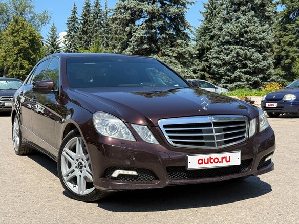 2010 Mercedes-Benz E-Класс 350 IV (W212, S212, C207), коричневый - вид 1