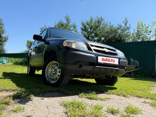 2016 Chevrolet Niva I Рестайлинг, коричневый, 730000 рублей, вид 3