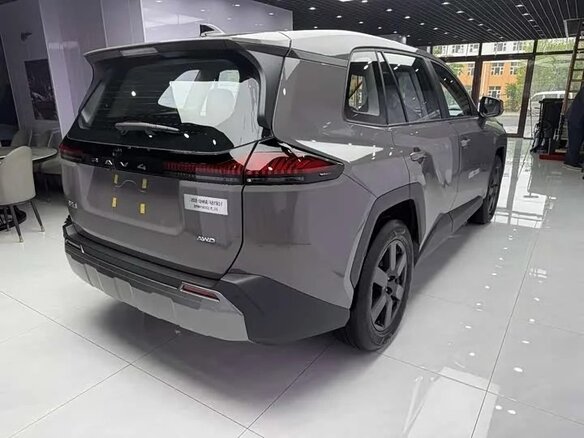 2026 Toyota RAV4 V (XA50), серый, 4794000 рублей - вид 4