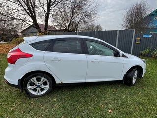 2012 Ford Focus III, белый, 655000 рублей, вид 3