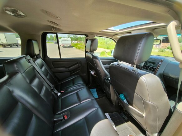 2007 Ford Explorer IV, чёрный - вид 12