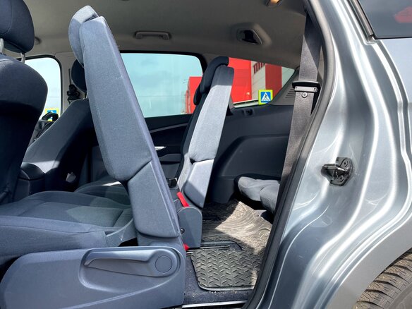 2008 Ford S-MAX I, серебристый, 920000 рублей - вид 11