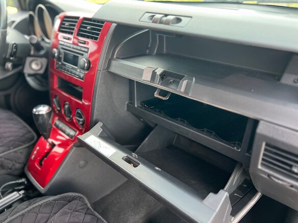 2008 Dodge Caliber I, красный, 590000 рублей - вид 21