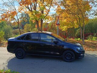 2017 Volkswagen Polo V Рестайлинг, чёрный, 675000 рублей, вид 5