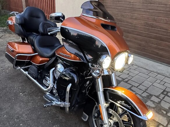 2014 Harley-Davidson Electra Glide, золотистый, 1590000 рублей - вид 2