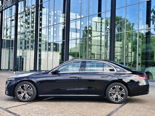 2025 Mercedes-Benz E-Класс 200 VI (W214, S214), чёрный, 7300000 рублей, вид 3
