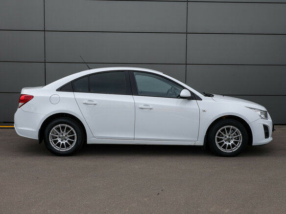 2013 Chevrolet Cruze I Рестайлинг, белый - вид 3