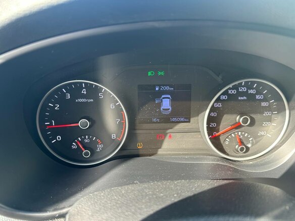 2018 Kia Sportage IV Рестайлинг, белый, 1623000 рублей - вид 5