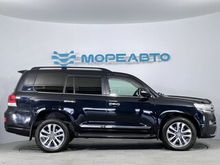 2016 Toyota Land Cruiser 200 Series Рестайлинг 2, чёрный, 5589000 рублей, вид 4