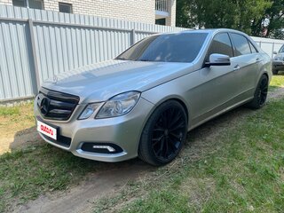 2010 Mercedes-Benz E-Класс 200 5G-Tronic IV (W212, S212, C207), серебристый, 1800000 рублей, вид 1