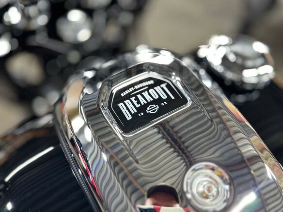 2023 Harley-Davidson Breakout, чёрный, 2310000 рублей - вид 12