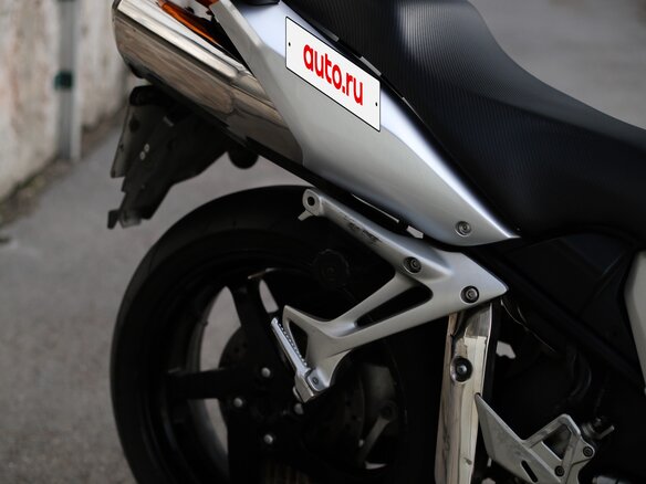 2003 Honda VFR 800, серебристый, 490000 рублей - вид 3