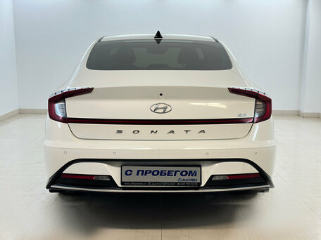 2021 Hyundai Sonata VIII (DN8), белый, 2600000 рублей, вид 3