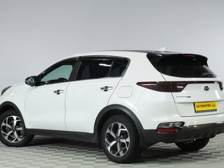 2019 Kia Sportage IV Рестайлинг, белый, 2279000 рублей, вид 4