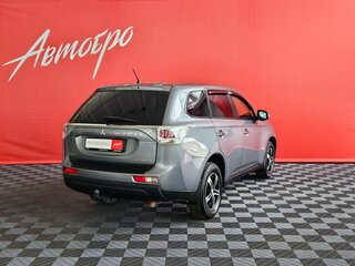2013 Mitsubishi Outlander III, серый, 1370000 рублей, вид 5