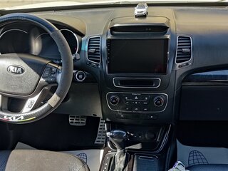 2013 Kia Sorento II Рестайлинг, белый, 1900000 рублей, вид 4