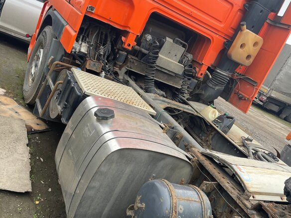 1998 DAF XF 95, оранжевый, 600000 рублей - вид 12