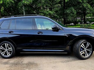 2020 BMW X7 30d I (G07), чёрный, 8800000 рублей, вид 4