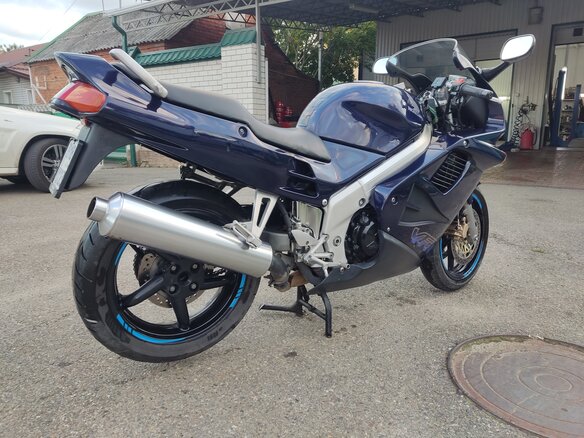 1996 Honda VFR 750, синий, 350000 рублей - вид 4