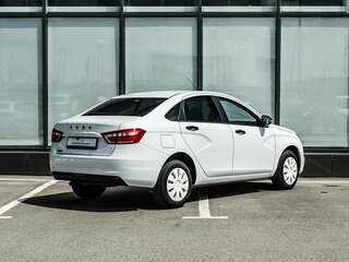 2018 Lada (ВАЗ) Vesta I, белый, 830000 рублей, вид 2
