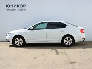 2018 Skoda Octavia III (A7) Рестайлинг, белый, 1619000 рублей, вид 2