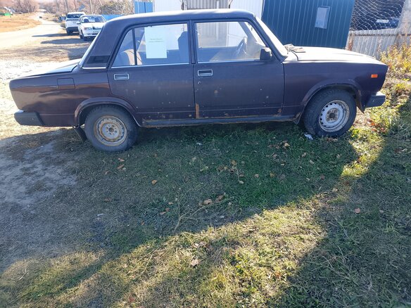 2004 Lada (ВАЗ) 2107, фиолетовый, 65000 рублей - вид 3