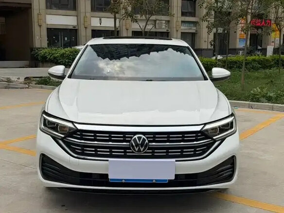2023 Volkswagen Sagitar III Рестайлинг, белый, 1650000 рублей - вид 1