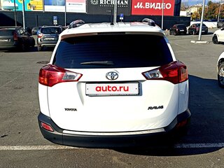 2013 Toyota RAV4 IV (XA40), белый, 1750000 рублей, вид 5