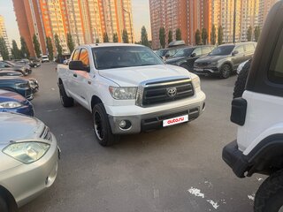 2011 Toyota Tundra CrewMax II, белый, 3050000 рублей, вид 5