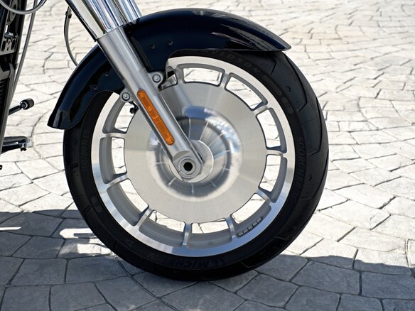 2024 Harley-Davidson Fat Boy, чёрный, 2350000 рублей - вид 9